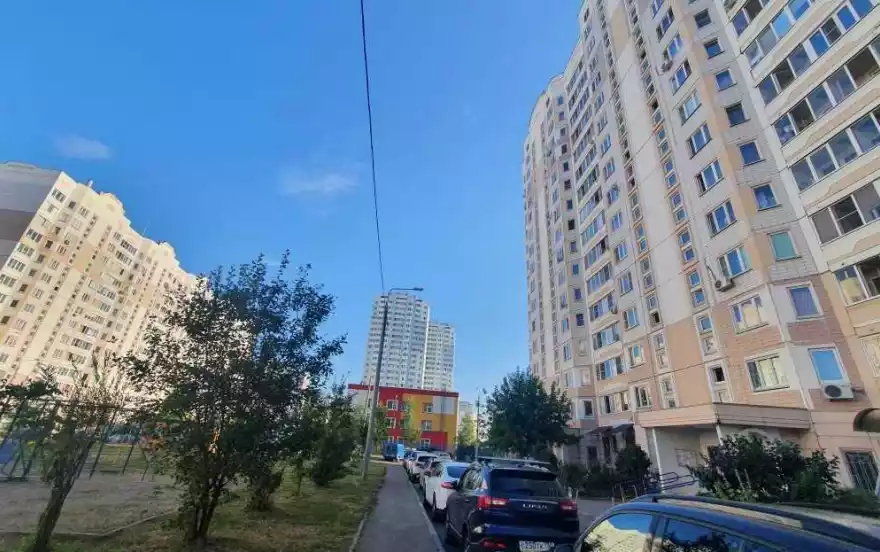 Земская улица, 21