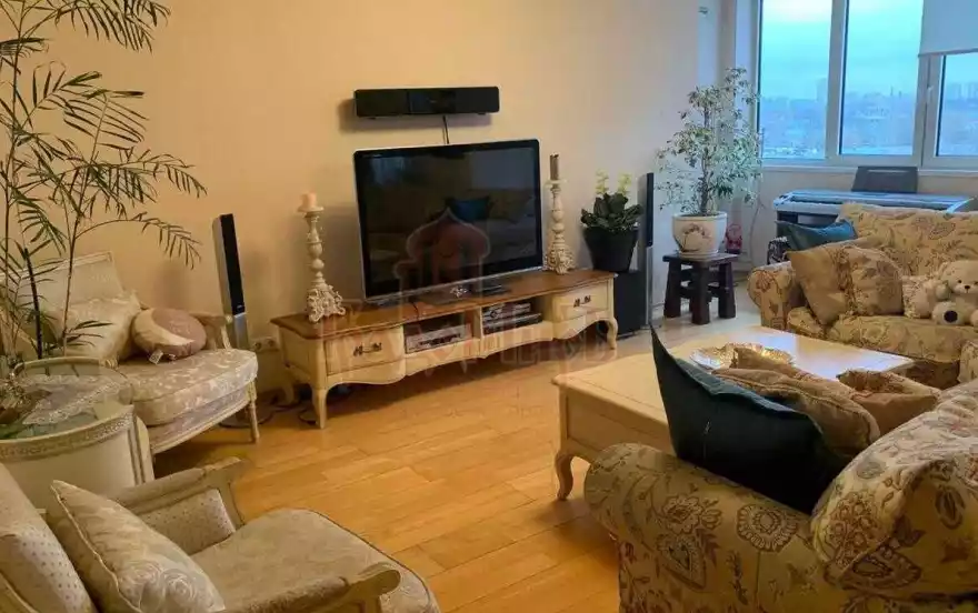 Циолковского улица, 2а