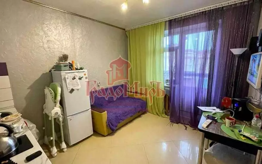 Красной Армии пр-кт, 240