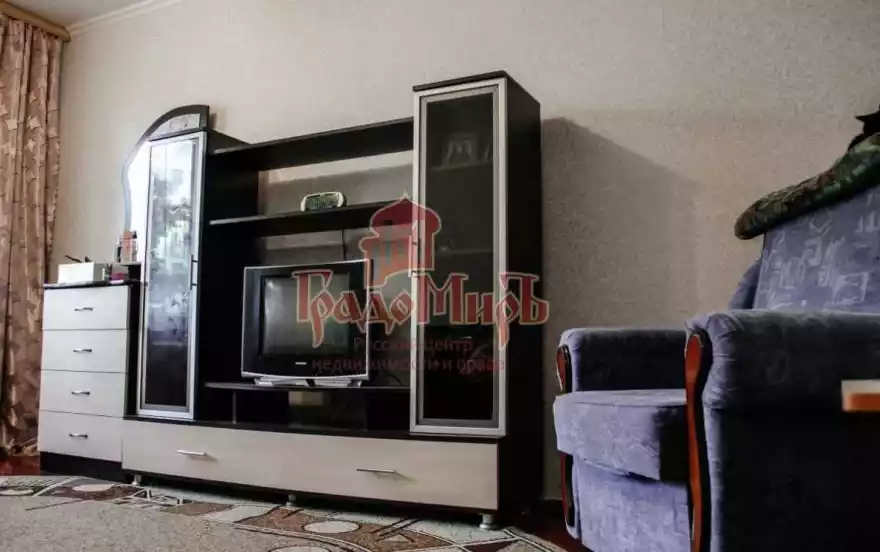 Мира улица, 6