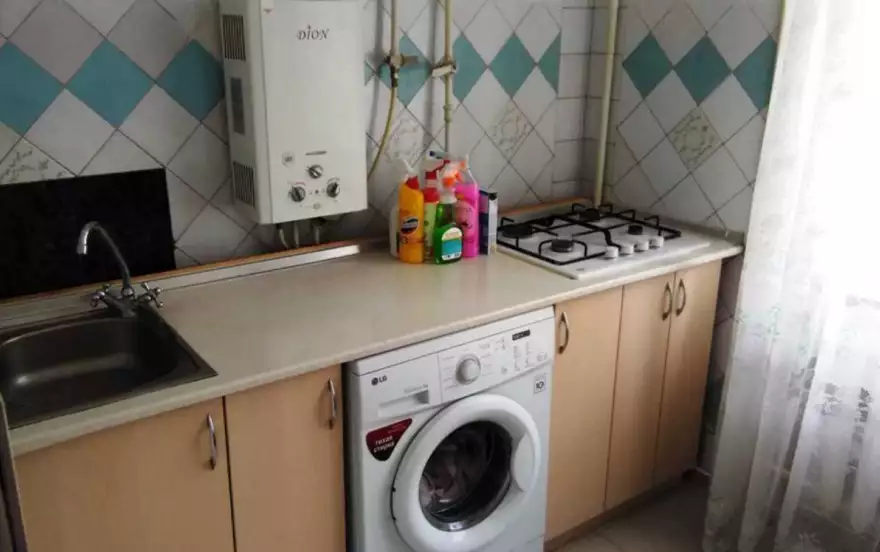 Крымских Партизан улица, 3
