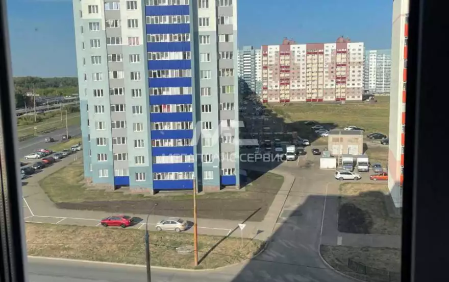 Строителей улица, 77