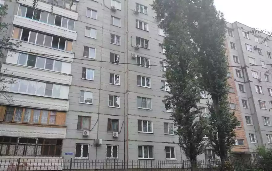 Димитрова улица, 2