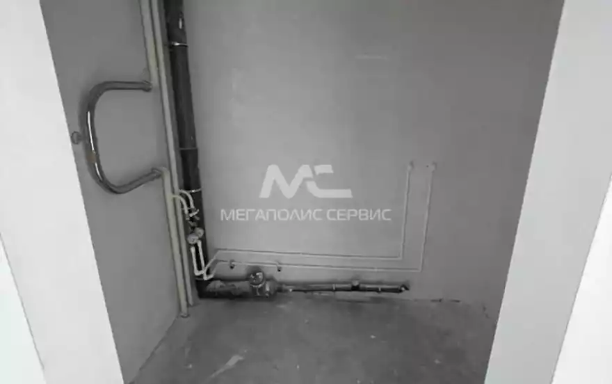 Строителей улица, 77