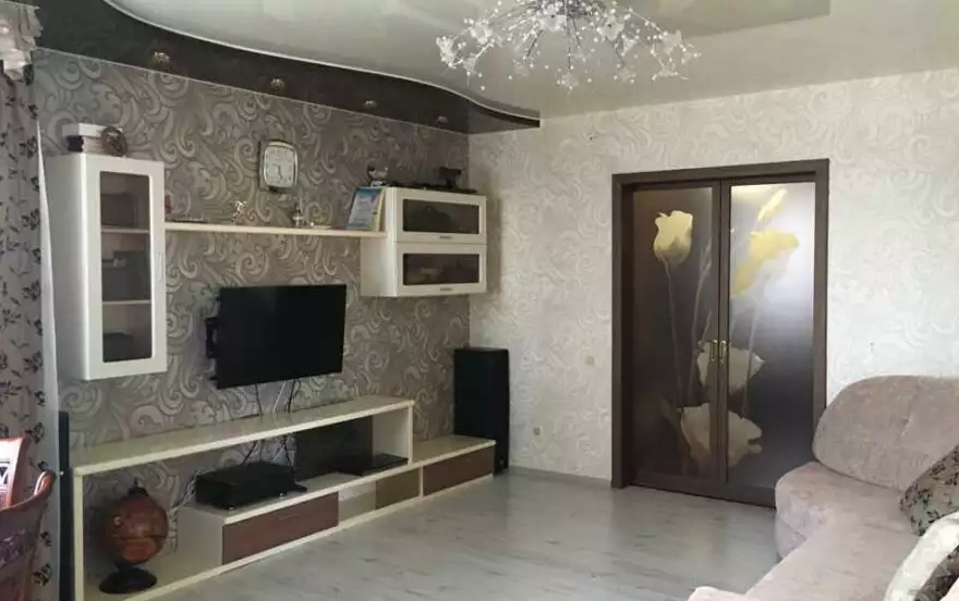 Луганская улица, 4