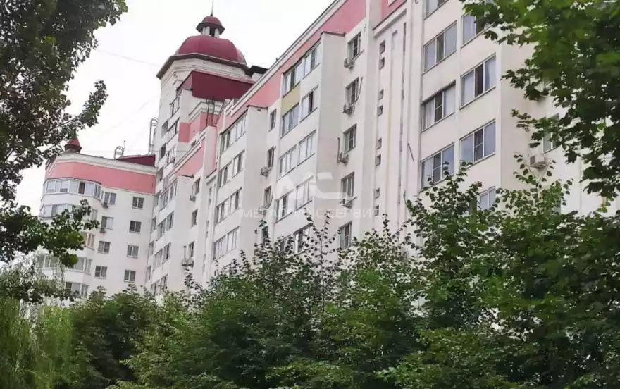 Победы пр-кт, 71