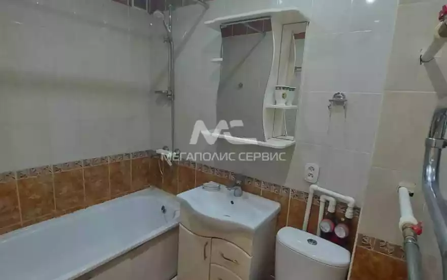 Николая Островского улица, 132