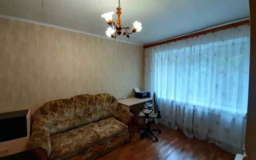 Дзержинского улица, 38