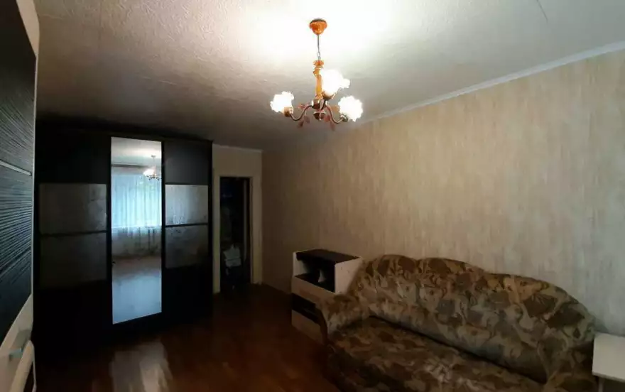 Дзержинского улица, 38