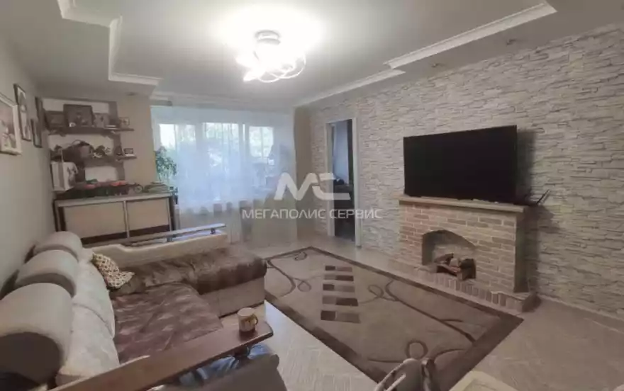 Валентины Терешковой улица, 27