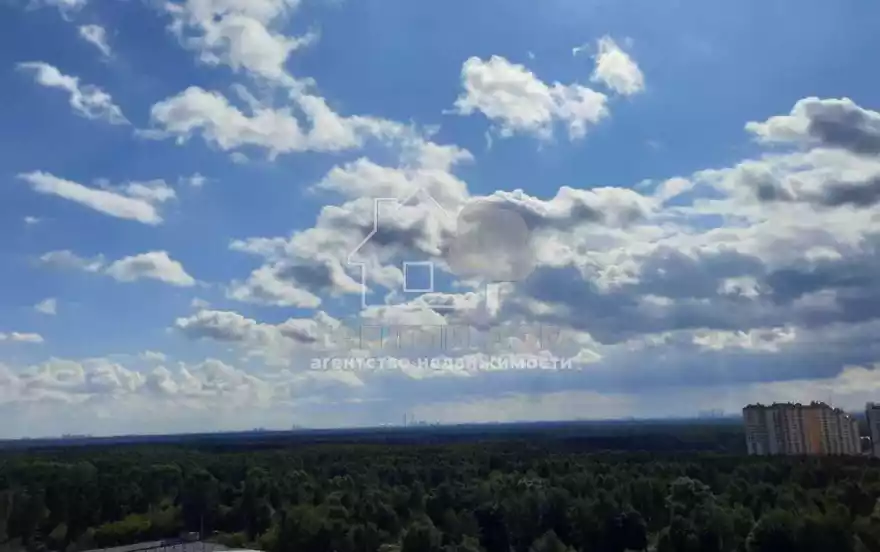 Калининградская улица, 17к2