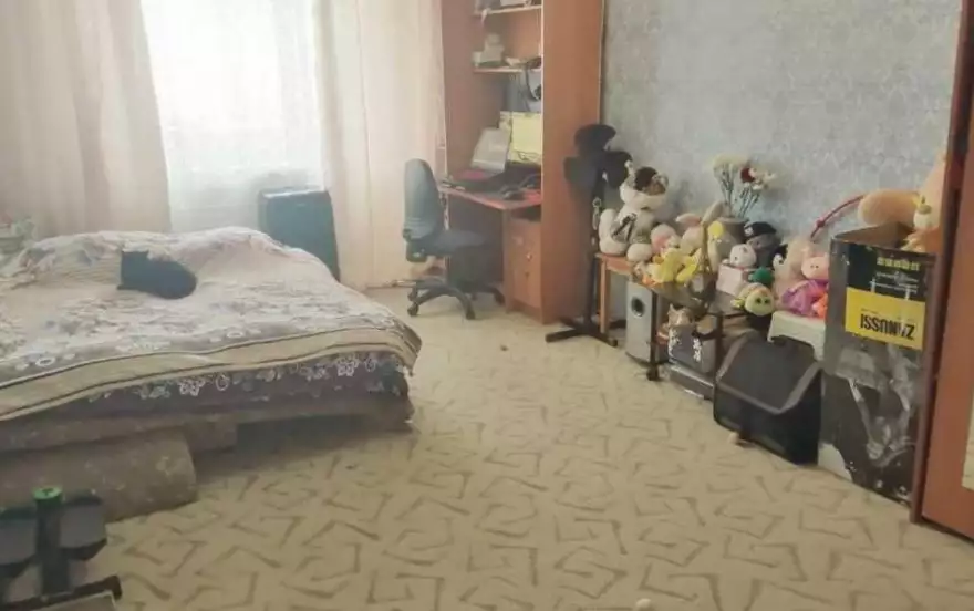 Героев Труда, 13