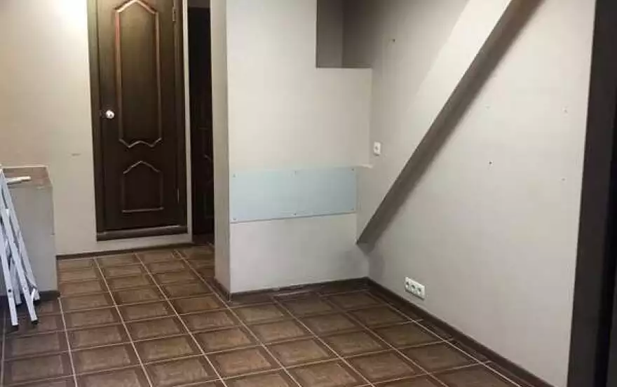 Лопасненская улица, 7