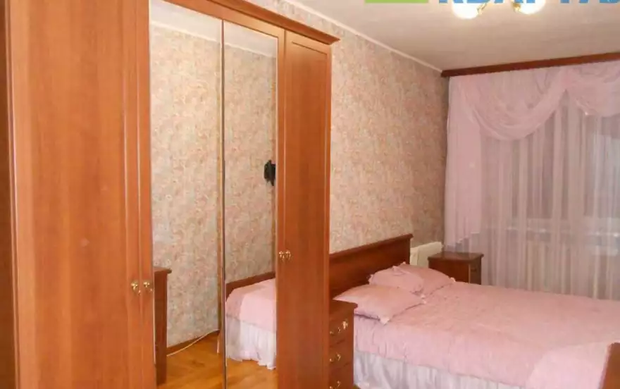 Народный б-р, 38