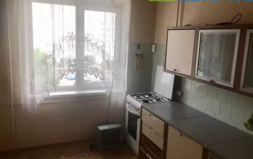 Победы улица, 83