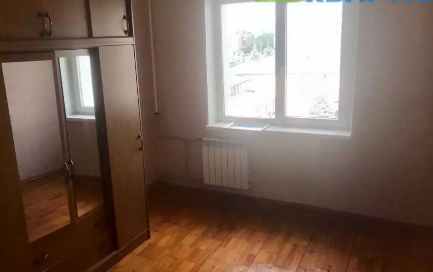 Победы улица, 83