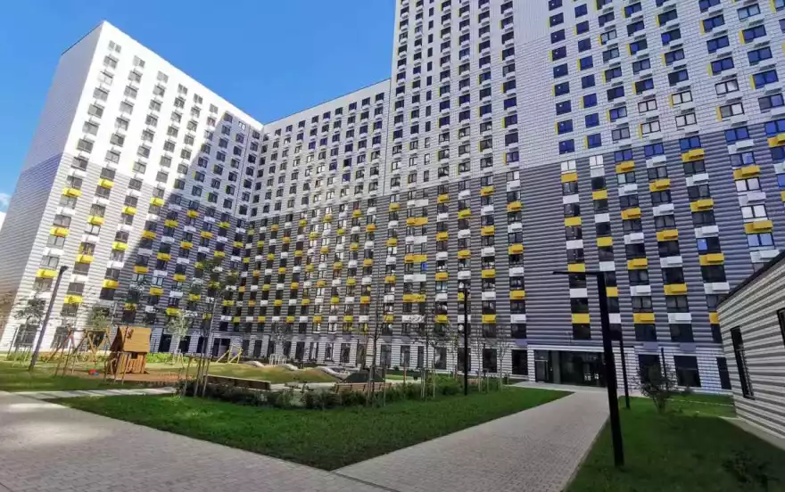 Весенняя улица, 6