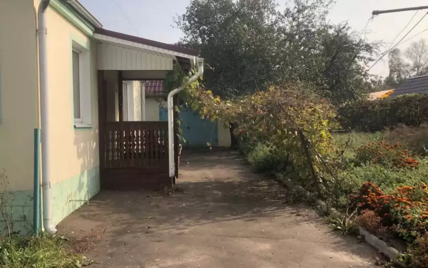 Правобережная улица, 2