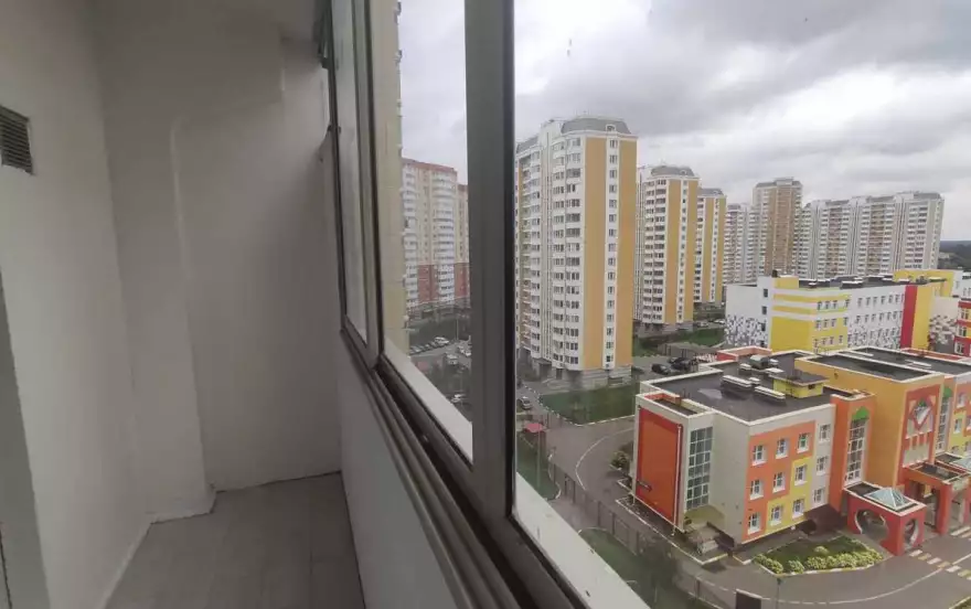 Андрея Белого улица, 2
