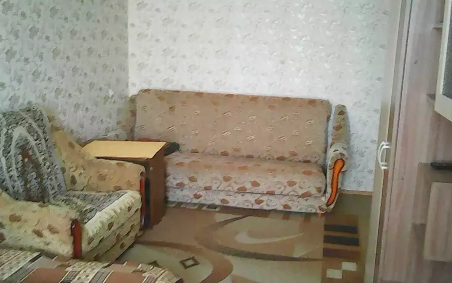 Гагарина улица, 13 к1