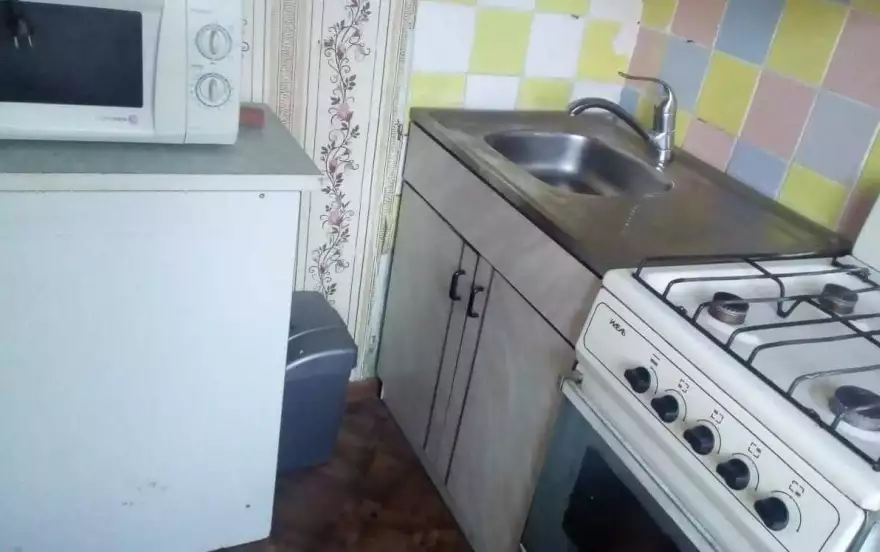Комсомольская набережная, 4