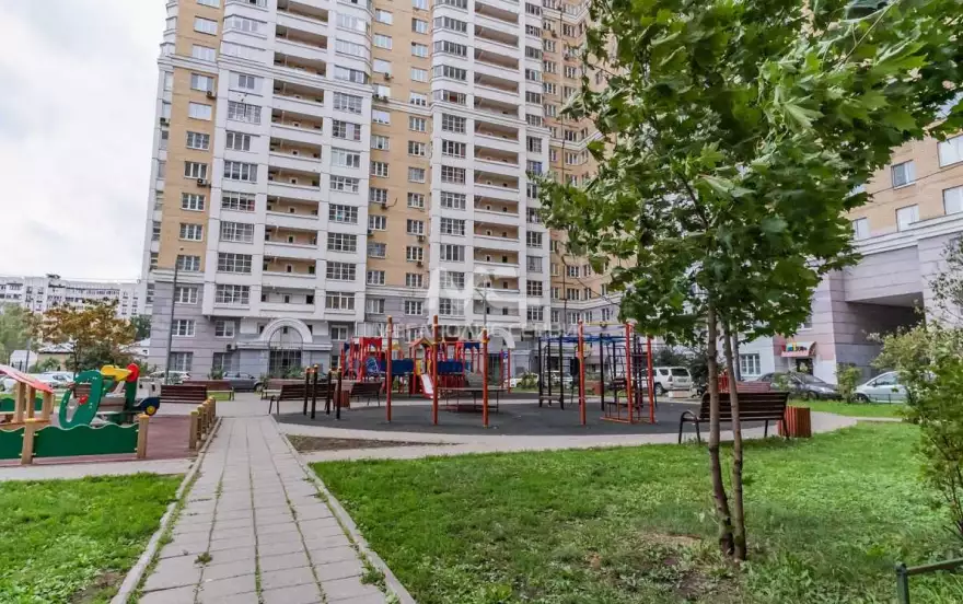 Вилора Трифонова улица, 1