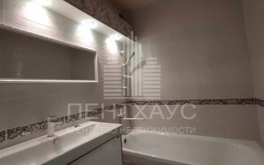 Каманина ул., 28