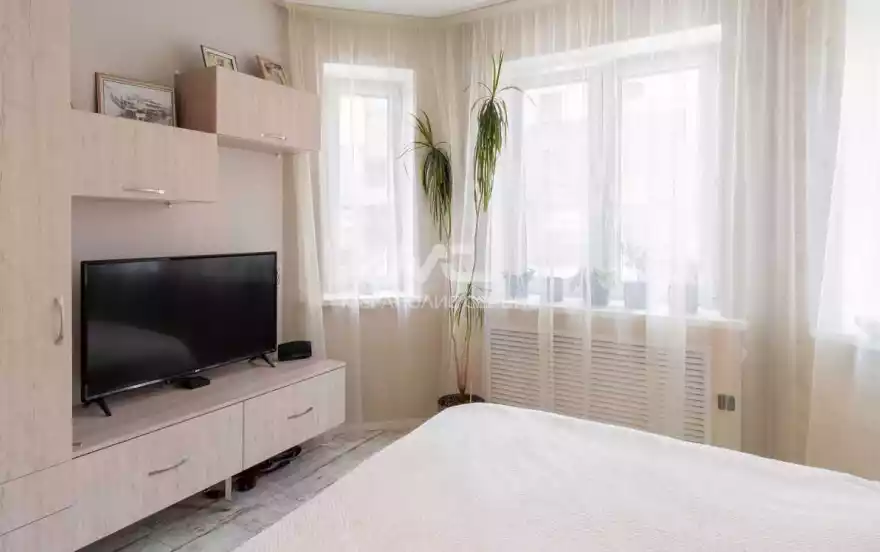 Захарченко улица, 4