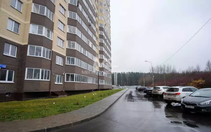 Дмитрия Михайлова улица, 12
