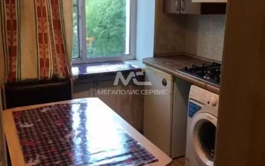 Победы улица, 1к4