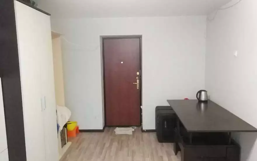 проспект Дзержинского, 73