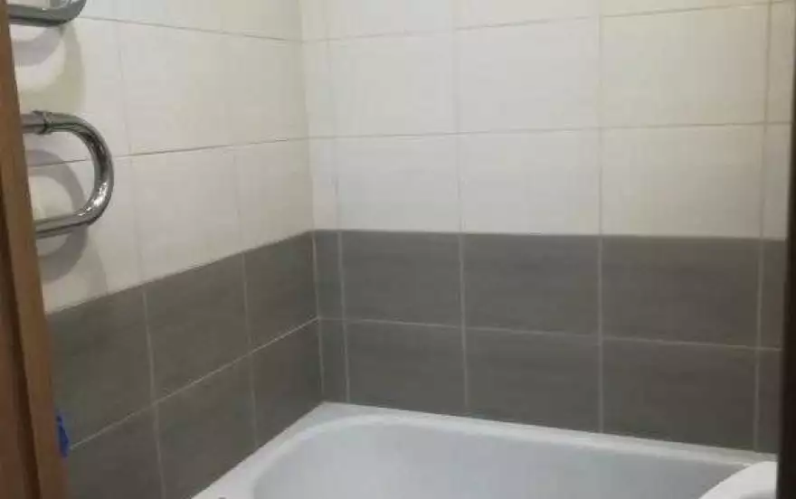 Автостроителей, 38