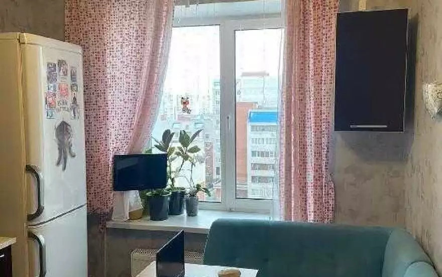Полякова, 28б