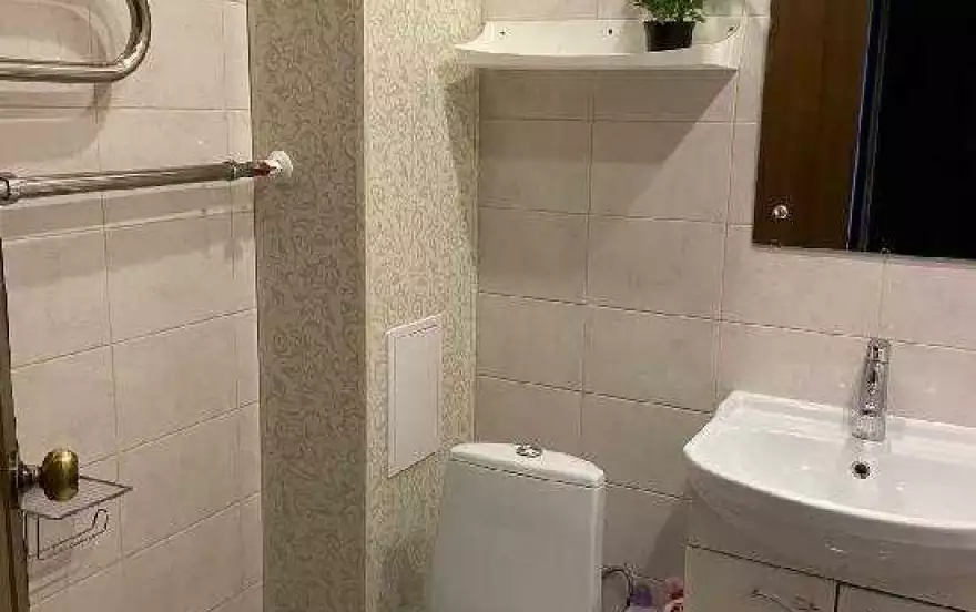 Полякова, 28б