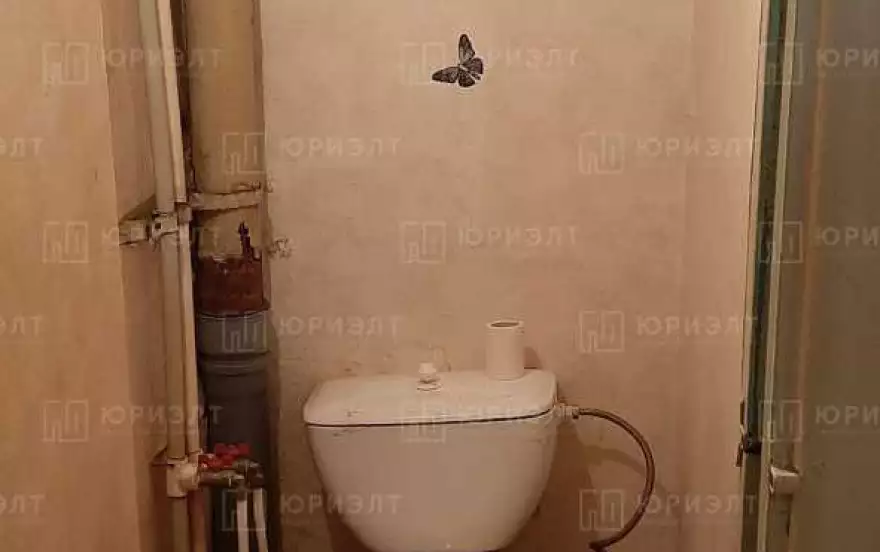 Днепровская улица, 8