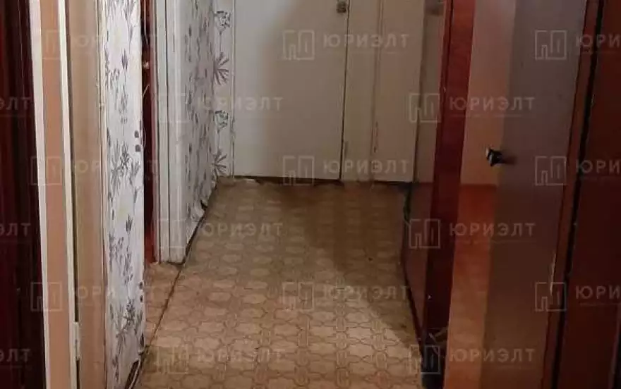 Днепровская улица, 8