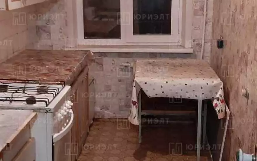 Днепровская улица, 8