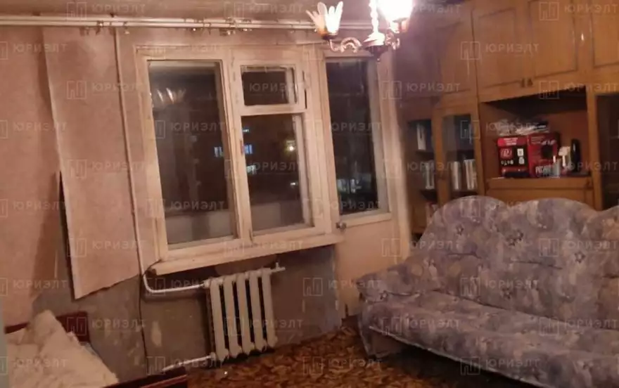 Днепровская улица, 8