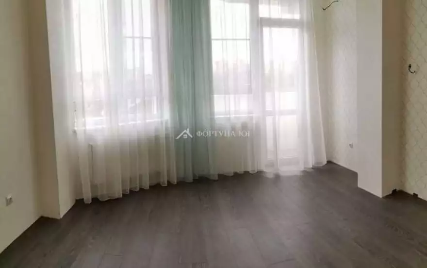 ул Ленинградская, 76