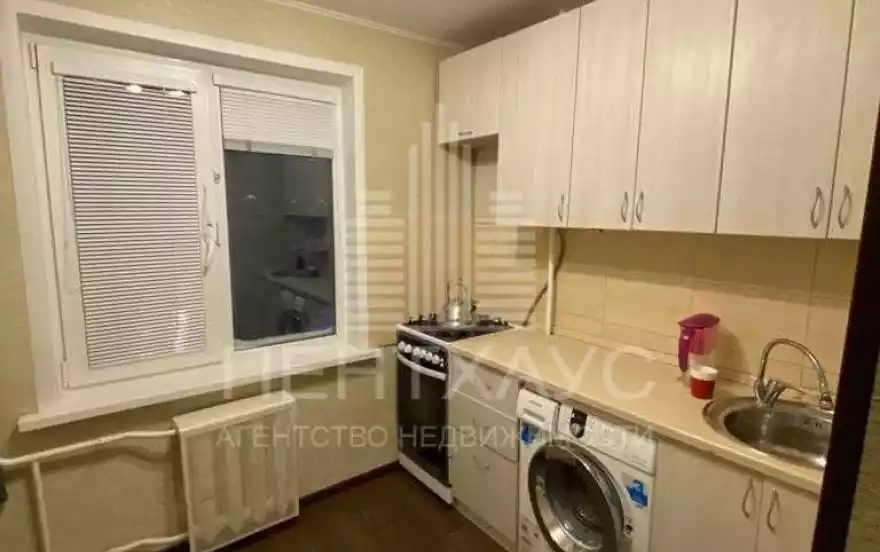 Жуковского ул., 8