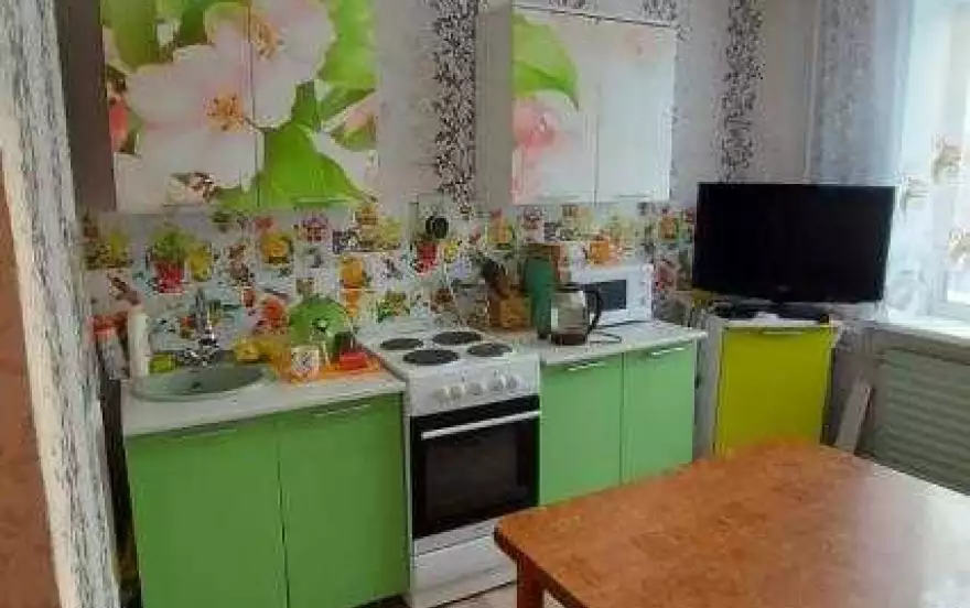 Энтузиастов, 1