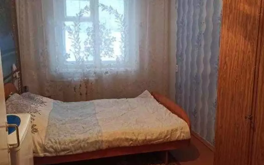 Романтиков, 8