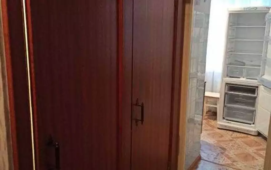 Романтиков, 8