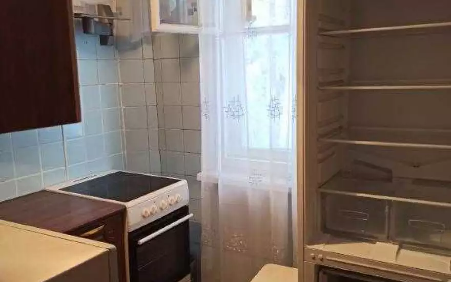 Романтиков, 8