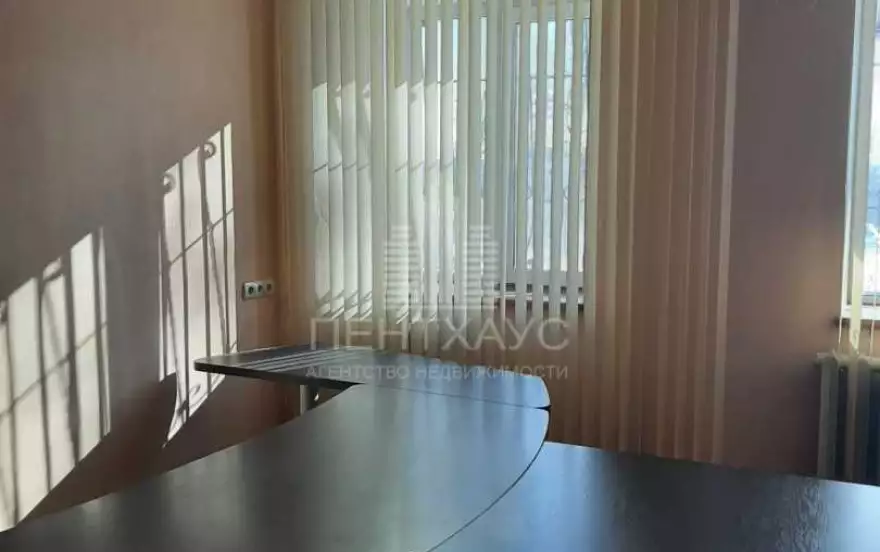 Коммунальный Спуск ул., 1