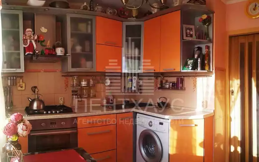 Верхняя Дуброва ул., 30