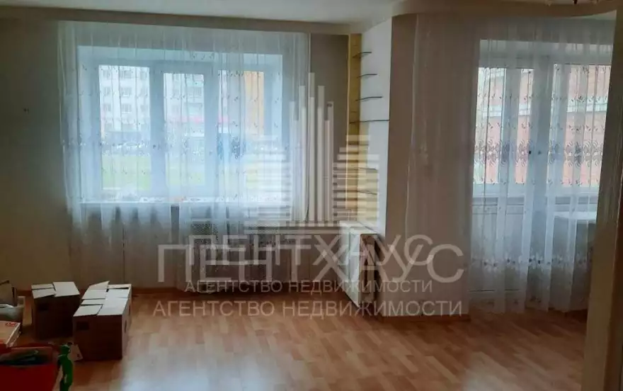 Комиссарова ул., 28