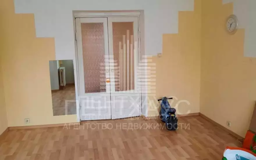 Комиссарова ул., 28