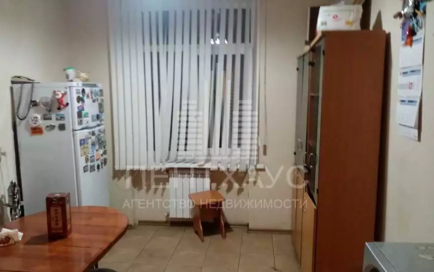 Строителей ул., 15
