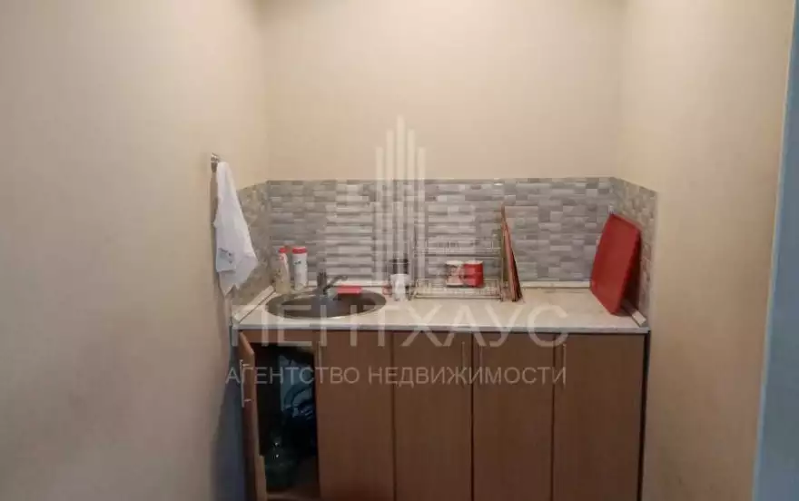 Строителей ул., 15